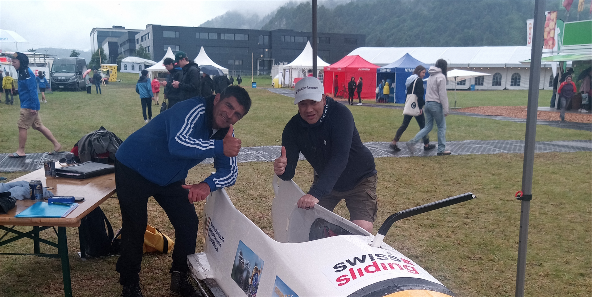 Zweite Swiss Sliding Bob Trophy 2024 in Domat Ems erneut ein voller Erfolg