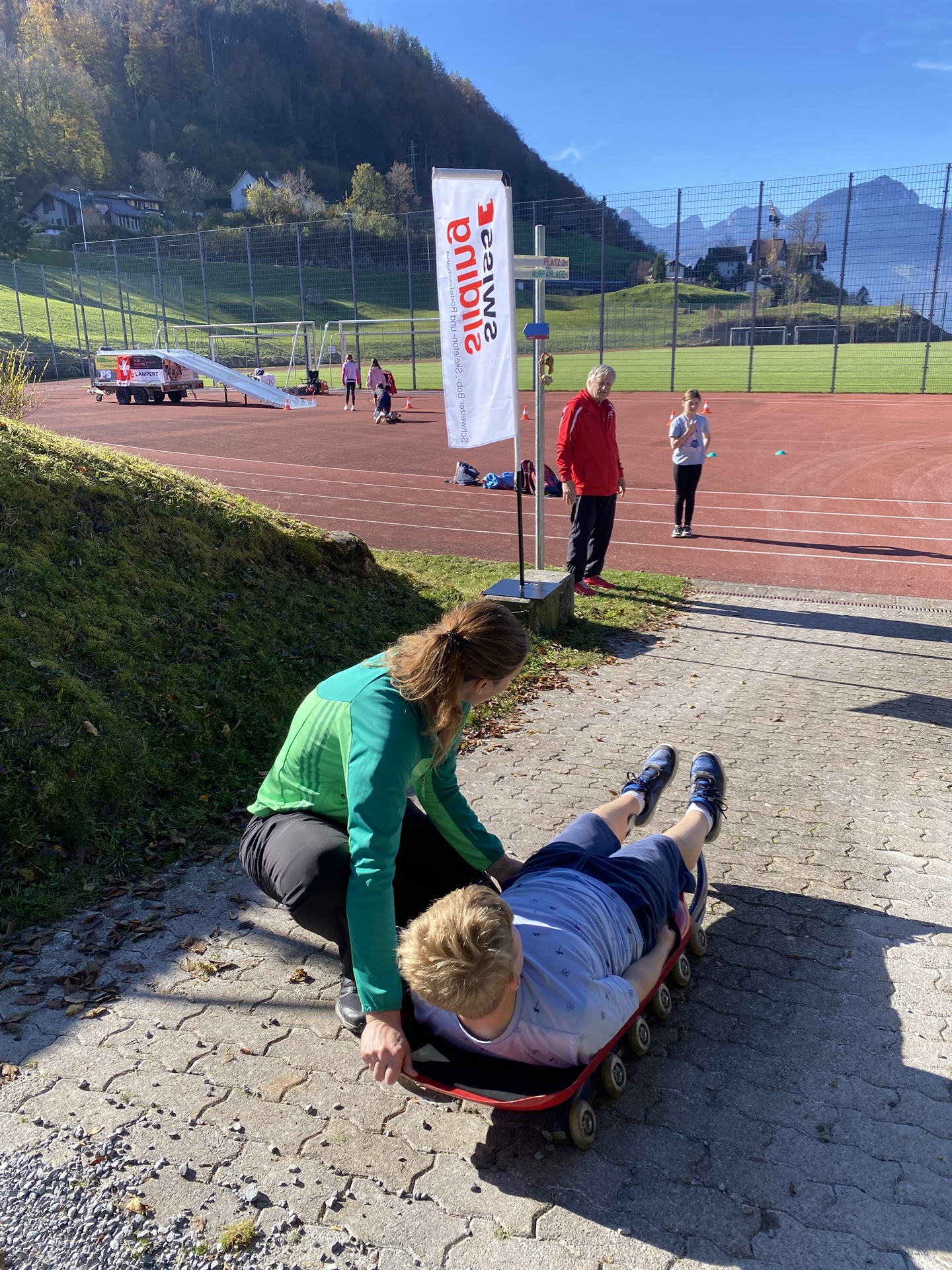 Schulklassen schnuppern Rodelluft